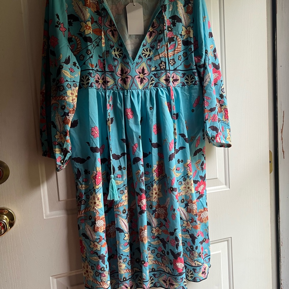 Floral Patterned V-Neck Dress